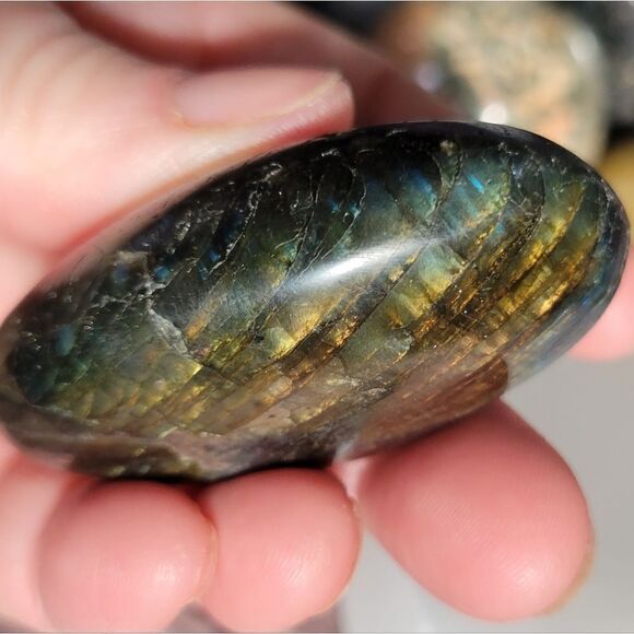 LabradoriteāPalmāStone - Picture 2 of 14